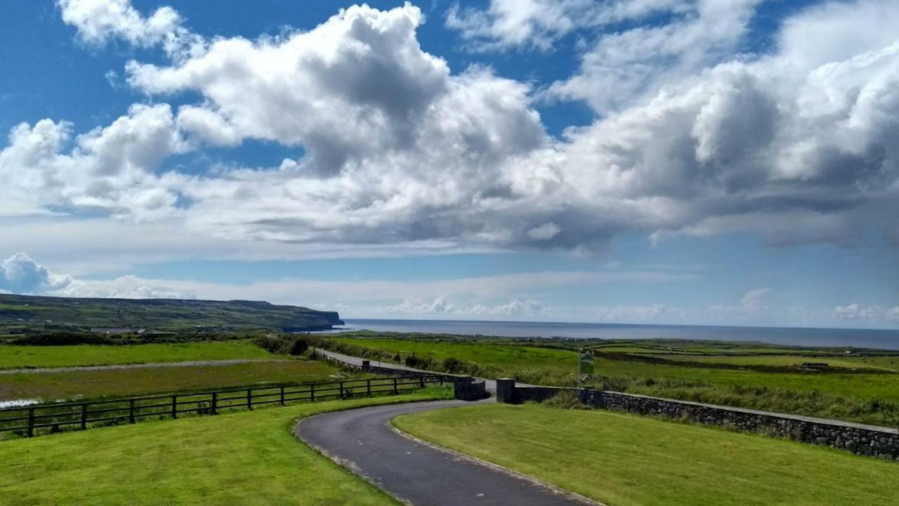 Ceol Na Dtonnta Hotel Doolin Exterior foto